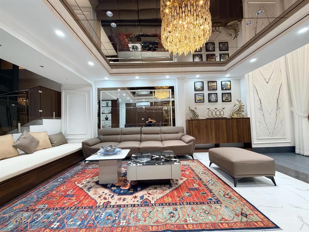 Bán nhà la thành 62m2,ngõ thông kinh doanh, thoáng trước sau,qh ổn định,an sinh đỉnh, nội thất xịn
