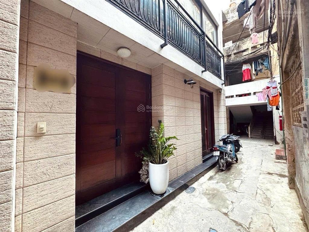 Bán nhà phạm ngọc thạch 48m2, oto đỗ cách nhà 10m, lô góc, 3 thoáng vĩnh viễn, qh ổn định, sđcc