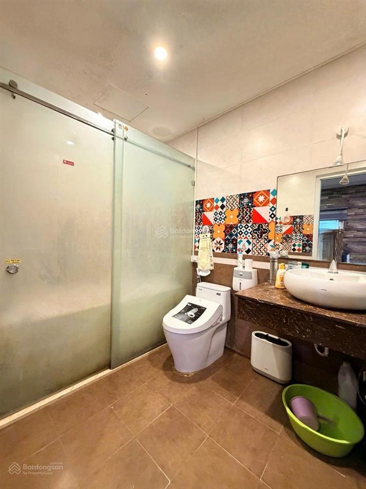 Bán nhà đông tác 45m2, cách oto 25m, lô góc 2 thoáng, nở hậu, ngõ thông ba gác, nội thất cao cấp