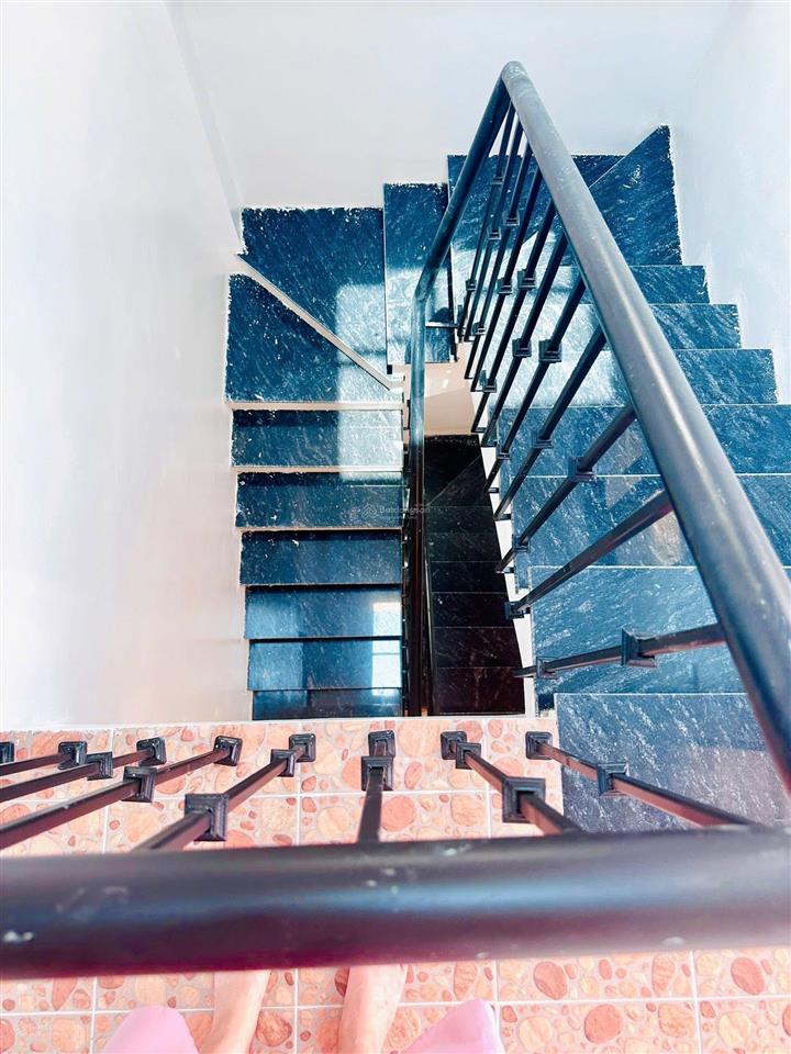 Bán nhà khâm thiên 56m2, nhà 3 mặt thoáng, ngõ vào 3 gác, gần phố, pháp lý chuẩn, không qh, sầm uất