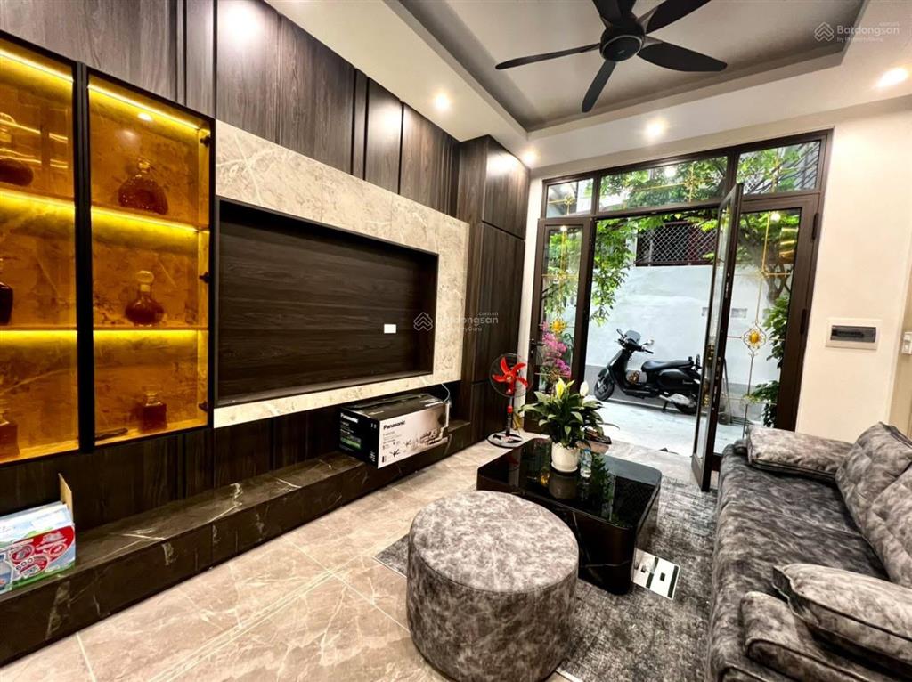 Bán nhà khâm thiên 56m2, nhà 3 mặt thoáng, ngõ vào 3 gác, gần phố, pháp lý chuẩn, không qh, sầm uất