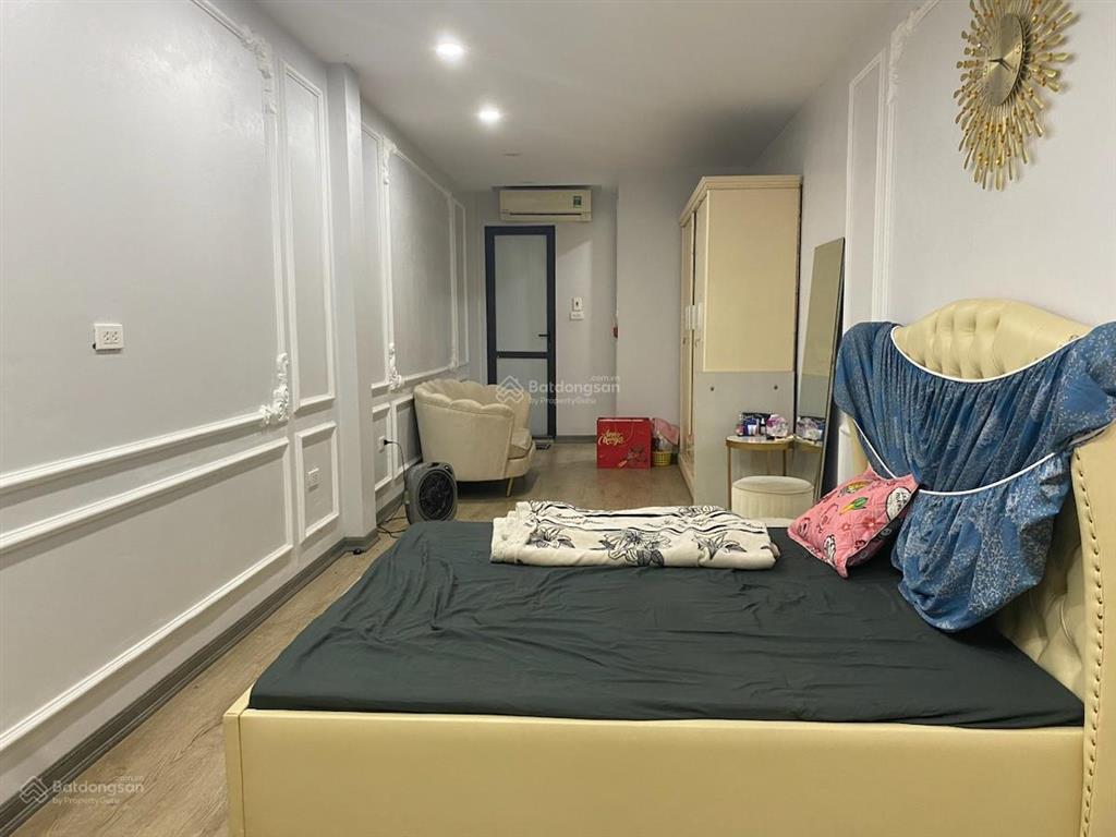 Bán nhà riêng kết hợp kinh doanh 68m2, ôtô vào nhà, trước nhà ôtô tránh, cách mặt hồ 15m, sầm uất
