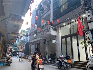 Bán nhà riêng kết hợp kinh doanh 68m2, ô tô vào nhà, trước nhà ô tô tránh, cách mặt hồ 15m, sầm uất