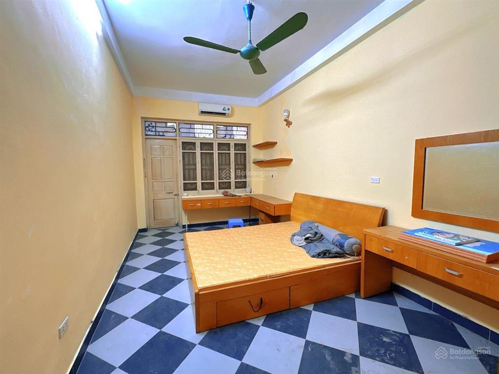 Cần bán gấp nhà thái hà 56m2 ngõ rộng, nông gần phố, khu vực trung tâm đầy đủ tiện ích, an sinh tốt