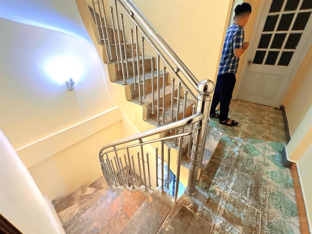 Cần bán gấp nhà thái hà 56m2 ngõ rộng, nông gần phố, khu vực trung tâm đầy đủ tiện ích, an sinh tốt