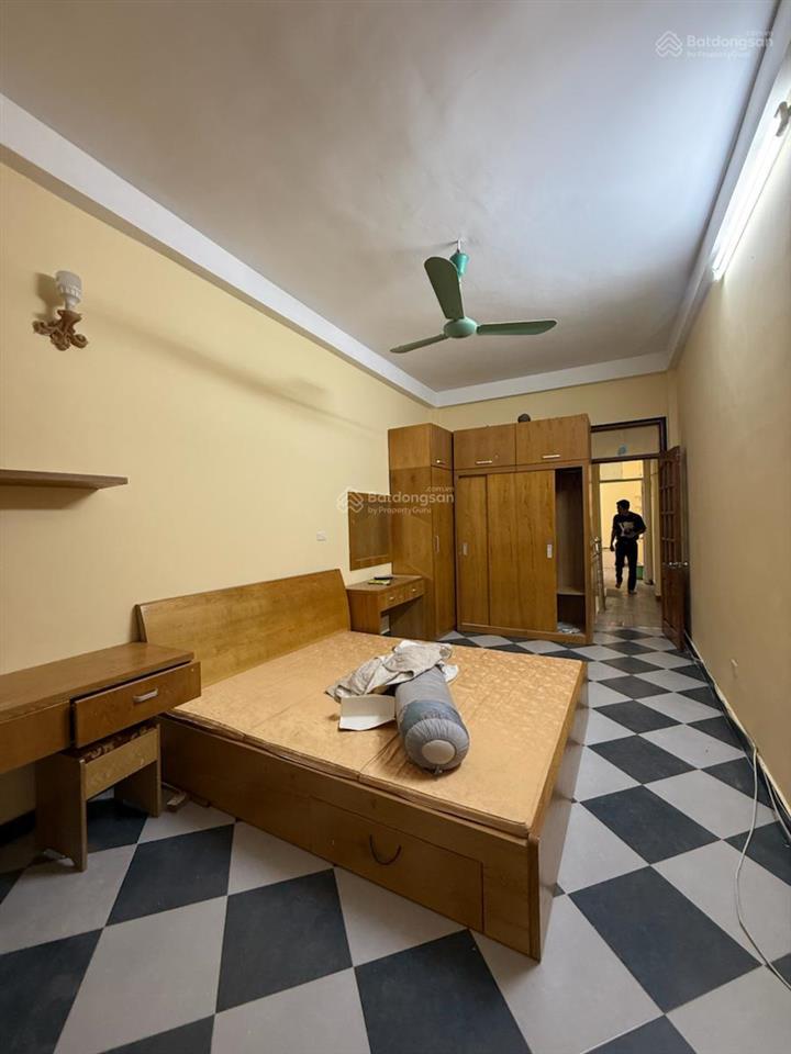 Cần bán gấp nhà thái hà 56m2 ngõ rộng, nông gần phố, khu vực trung tâm đầy đủ tiện ích, an sinh tốt