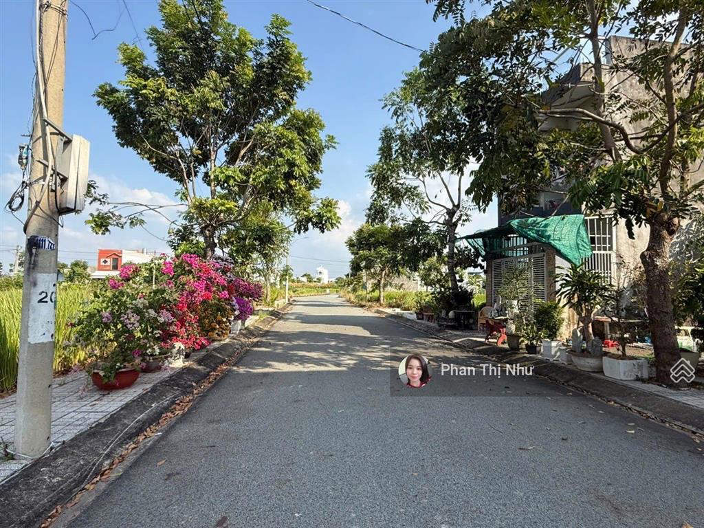 Đất đẹp cao ráo  đường nhựa 8m  4x15 shr full thổ  xây tự do  gần cv khủng long  kdc hiện hữu