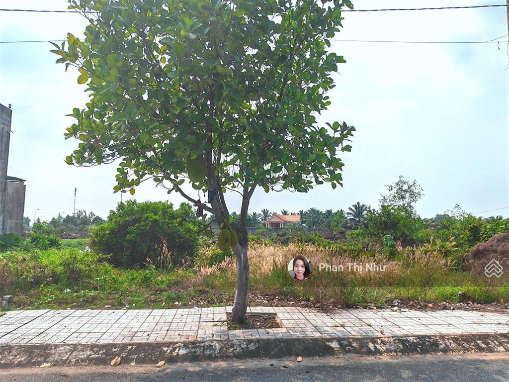 Giá rẻ bất ngờ! gần bờ kênh sông trăng giá chỉ 900tr, shr đường nhựa, kdc đông đúc