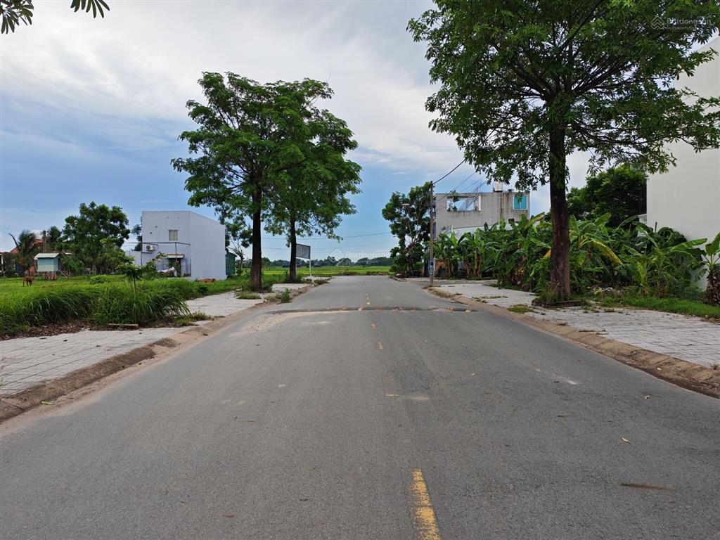 Trục chính tc3! kdc cát tường phú sinh! 5x20 shr! giá chỉ hơn 1,3 tỷ! quá rẻ!