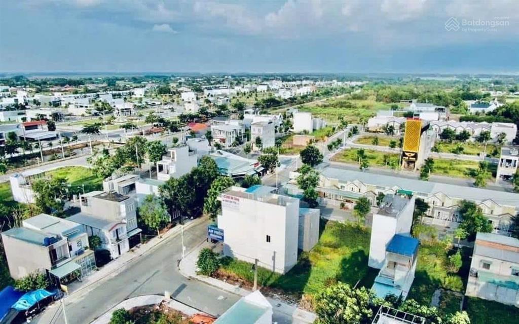 Chỉ 1 tỷ sở hữu ngay nền đất shr  xây dựng tự do! kdc hiện hữu. đường nhựa lớn!
