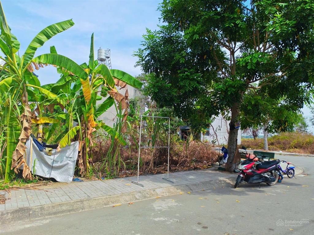 Chỉ 1 tỷ sở hữu ngay nền đất shr  xây dựng tự do! kdc hiện hữu. đường nhựa lớn!