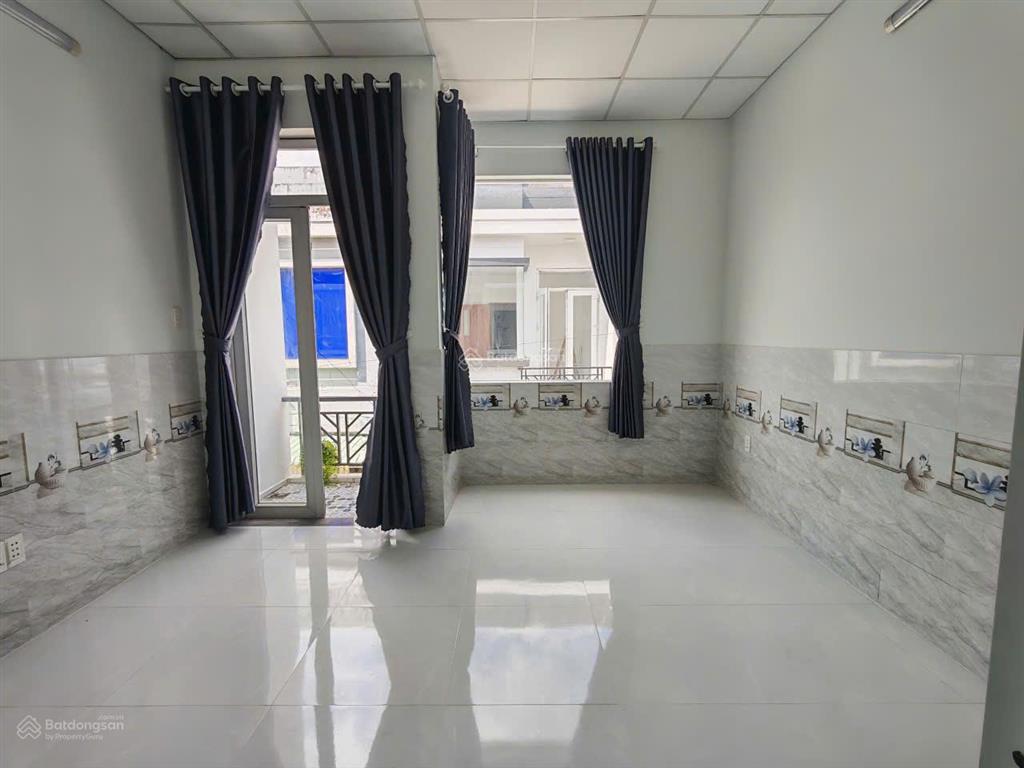 Sốc! nhà phố 1 trệt 1 lầu chỉ 980 triệu, giáp hóc môn!