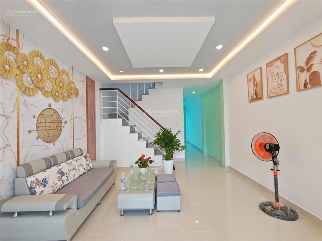 Nhà 1 trệt 1 lầu shr pháp lý chuẩn!kdc hiện hữu!nhà đẹp mua vào ở luôn!giá rất ưu đãi trong tuần!