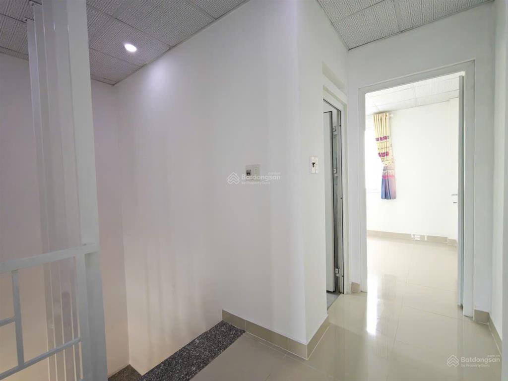 Nhà 1 trệt 1 lầu shr pháp lý chuẩn!kdc hiện hữu!nhà đẹp mua vào ở luôn!giá rất ưu đãi trong tuần!