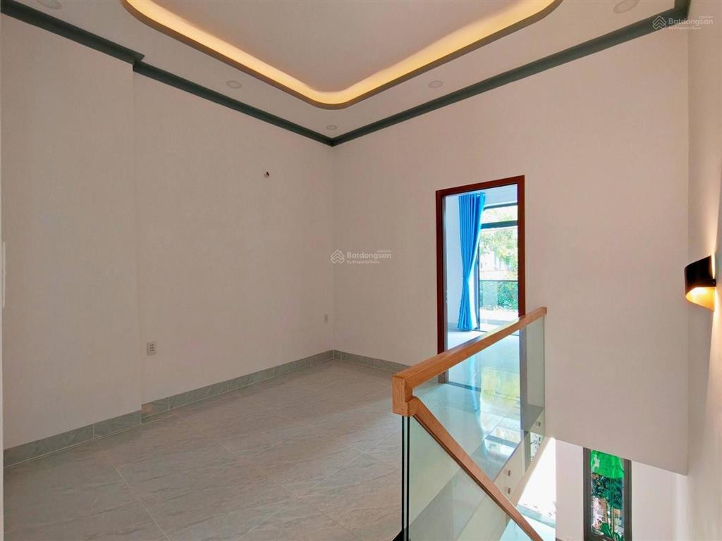 Nhà mới xây full nội thất 3pn có phòng ngủ trệt gần cv 7 kỳ quan chỉ 2,15 tỷ! shr! có nội thất!