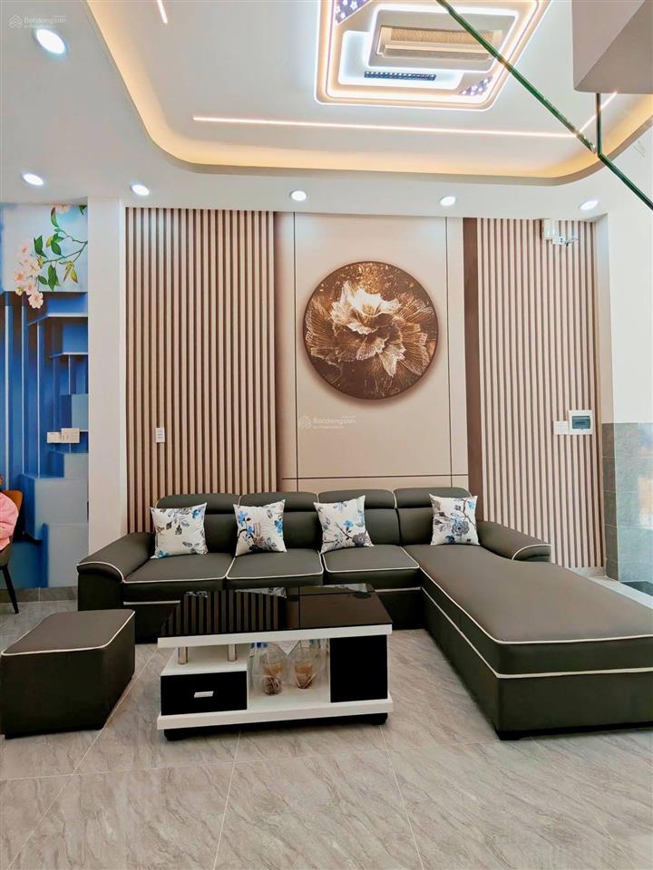 Nhà mới xây full nội thất 3pn có phòng ngủ trệt gần cv 7 kỳ quan chỉ 2,15 tỷ! shr! có nội thất!