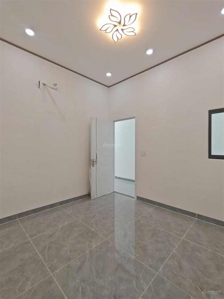 Nhà cấp 4 sân trước sau! shr hoàn công! tl9 300m!