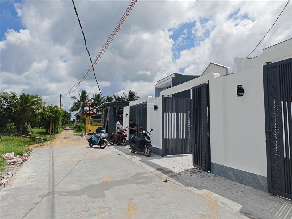 Nhà cấp 4 sân trước sau! shr hoàn công! tl9 300m!