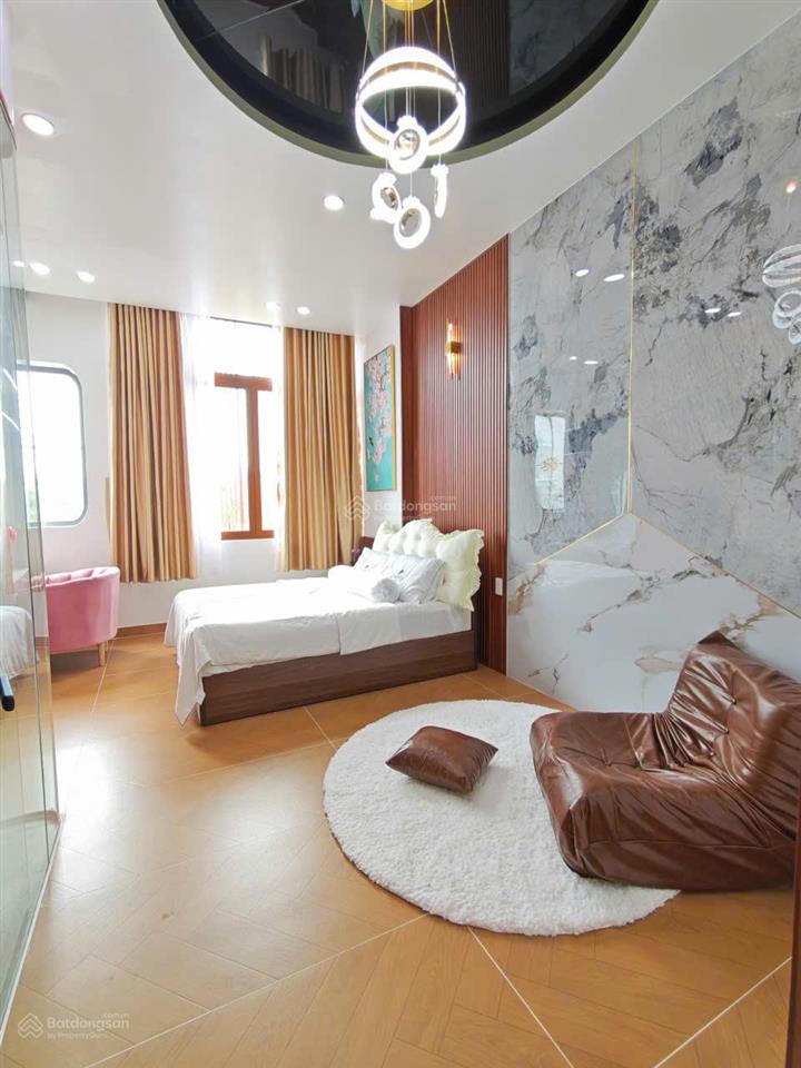 Nhà phố 4pn 5wc | full nội thất | ban công chill cực đẹp chỉ 2 tỷ 950!
