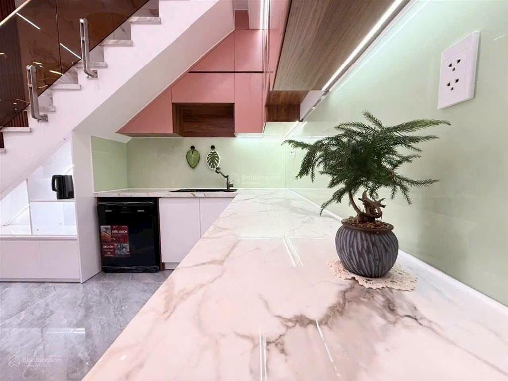 Nhà phố 4pn 5wc | full nội thất | ban công chill cực đẹp chỉ 2 tỷ 950!