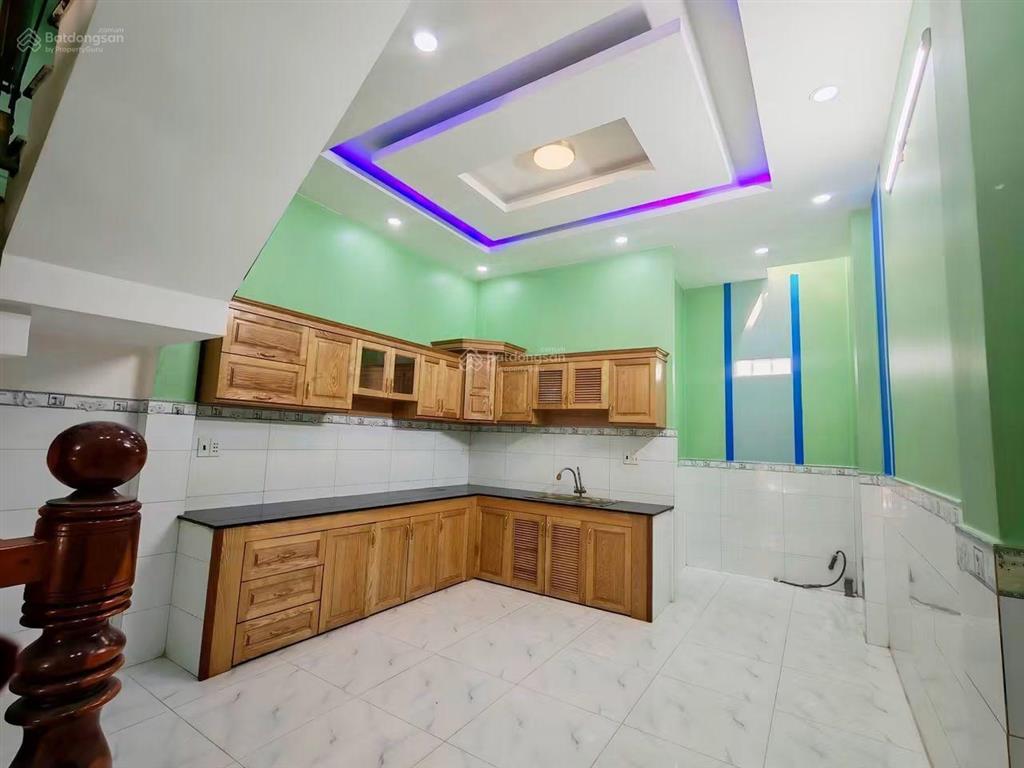 Nhà 3pn, shr hoàn công, giá chỉ 1 tỷ 650! nhà đẹp giá rẻ! tậu ngay kẻo lỡ! gọi em xem ngay!