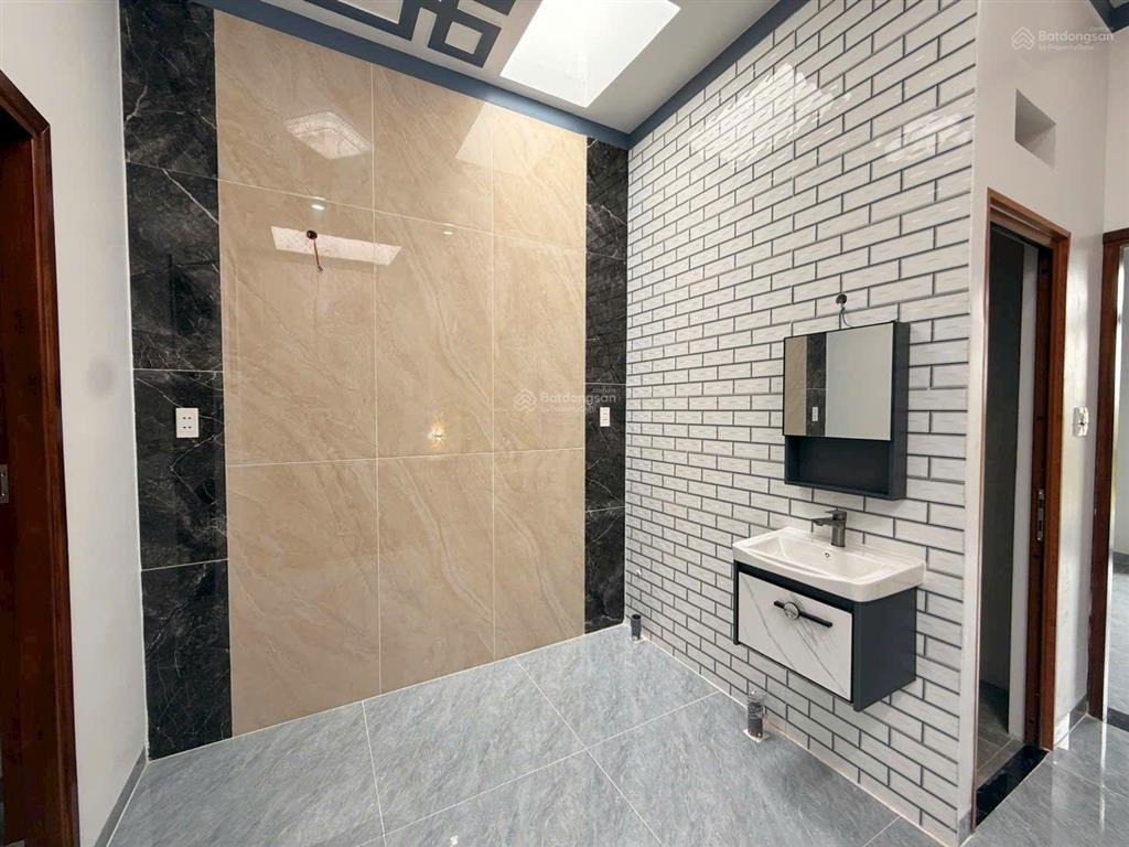 Nhà 1 trệt 1 lầu sát công viên 7 kỳ quan 3pn sổ hồng hoàn công 1 tỷ 830