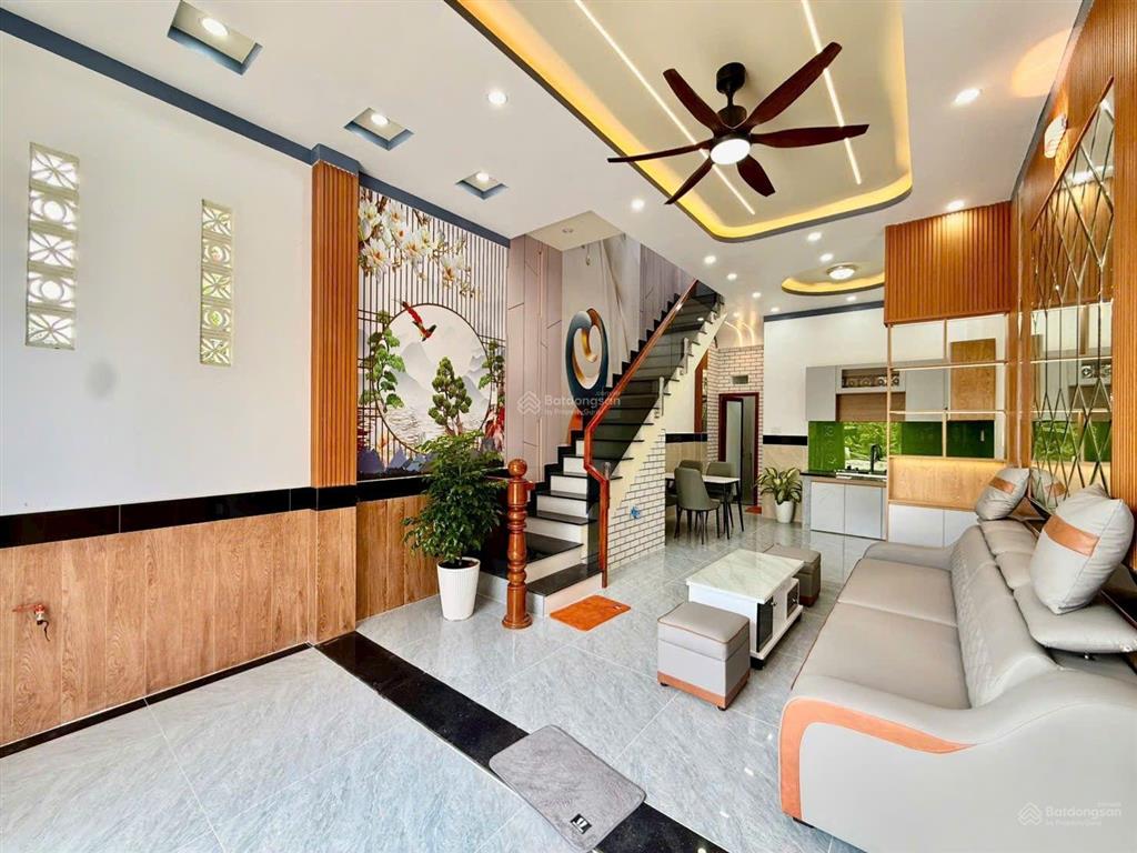 Nhà 1 trệt 1 lầu sát công viên 7 kỳ quan 3pn sổ hồng hoàn công 1 tỷ 830