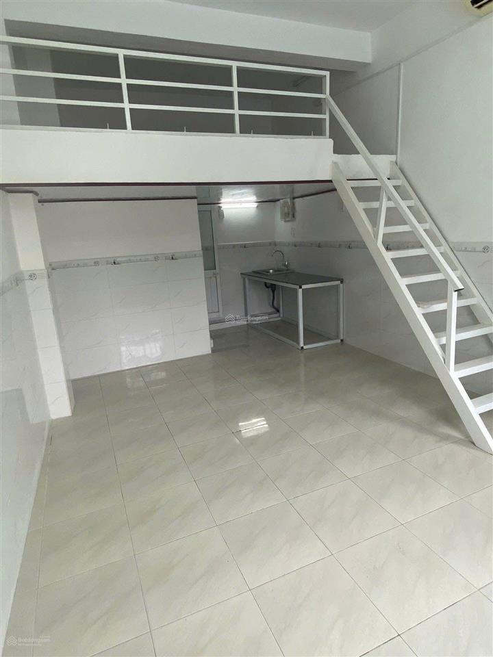 Tòa nhà 4 tầng 6 phòng cho thuê dòng tiền 20 triệu/tháng trung tâm hải châu, đà nẵng