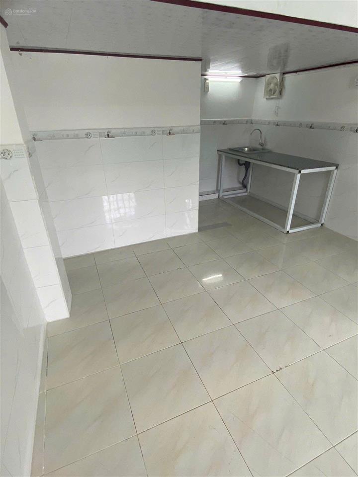 Tòa nhà 4 tầng 6 phòng cho thuê dòng tiền 20 triệu/tháng trung tâm hải châu, đà nẵng