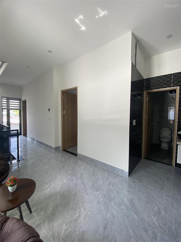 70m2 ngang 8m kiệt 4m ô tô thông nhà 3 tầng xây mới 100% đà nẵng