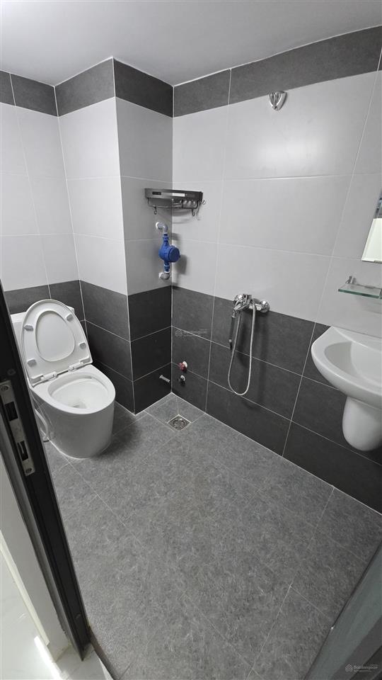 Phòng trọ 22m2 nội thất cơ bản mới, ngay công viên gia định