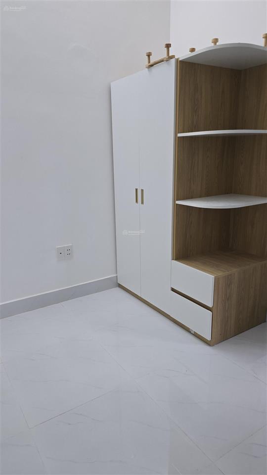 Phòng trọ 22m2 nội thất cơ bản mới, ngay công viên gia định