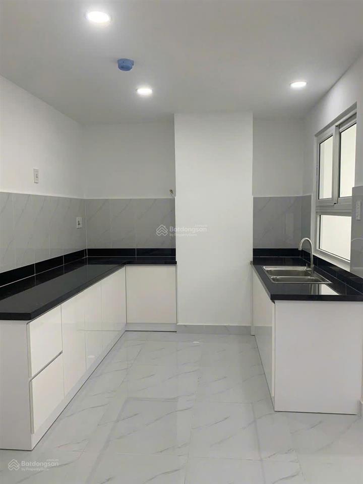 Cho thuê căn hộ mới 100%, diện tích 85m2, phòng rộng, thoáng mát, đầy đủ tiện ích