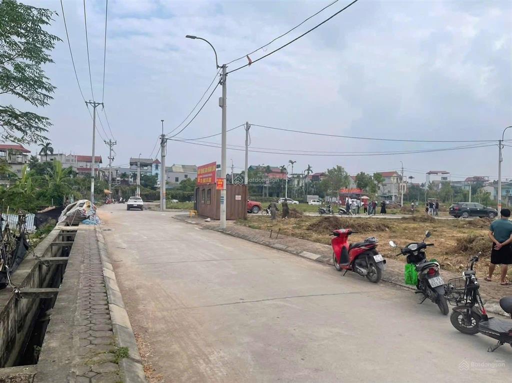 Cần bán vài lô đất đấu giá yên sơn  quốc oai, diện tích từ 9294m², giá chỉ từ nhỉnh 5xtr/m
