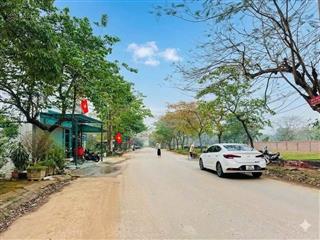 Đất đấu giá vị trí lõi công nghệ cao hòa lạc
trục chính đường nhựa 10m vỉa hè 3m
diện tích 70