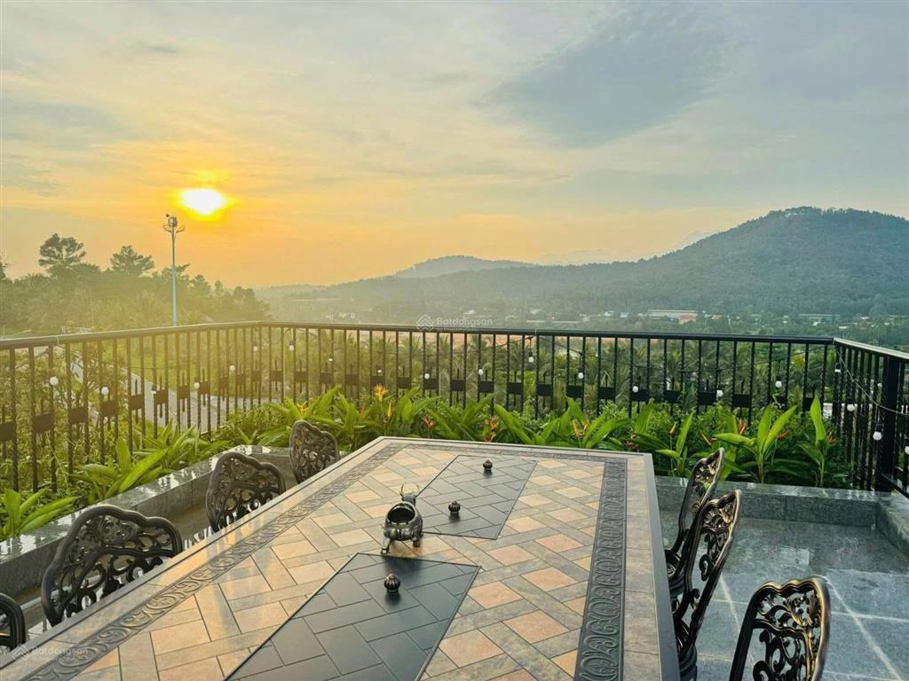 Siêu phẩm biệt thự vip lakeview flamingo đại lải
sở hữu vị trí đẹp bậc nhất với hồ trực diện.