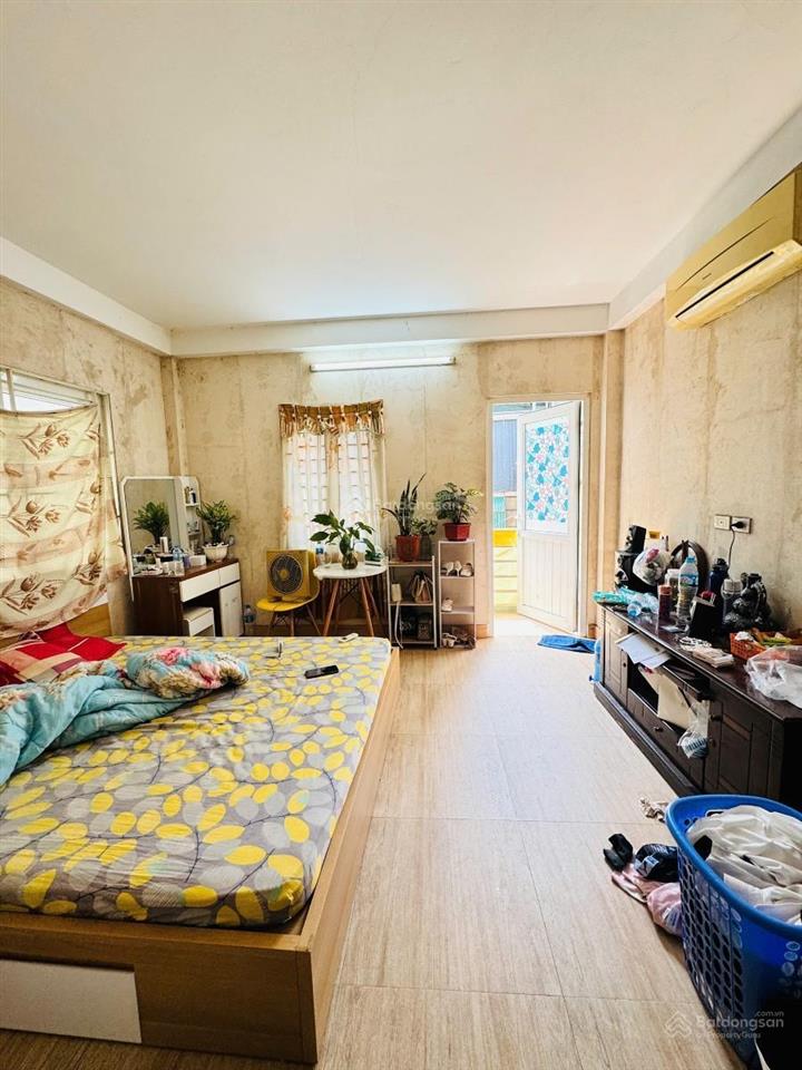 Phan đình phùng căn góc 5 tầng ba mặt thoáng, 10m ra phố ngõ nông  trước nhà 3m  sổ đỏ cc nở hậu