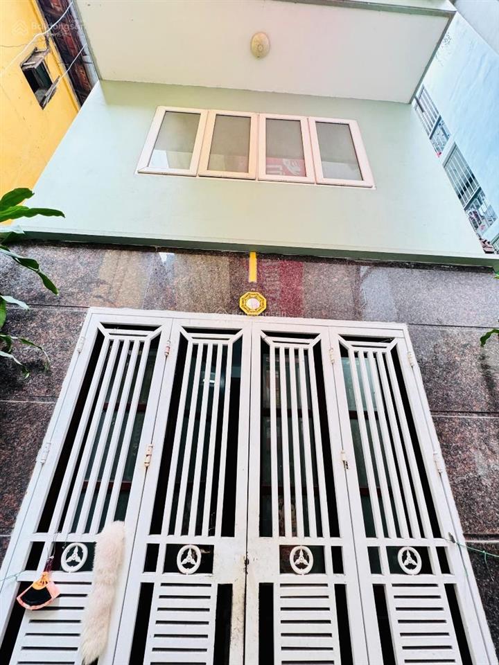 Phan đình phùng căn góc 5 tầng ba mặt thoáng, 10m ra phố ngõ nông  trước nhà 3m  sổ đỏ cc nở hậu