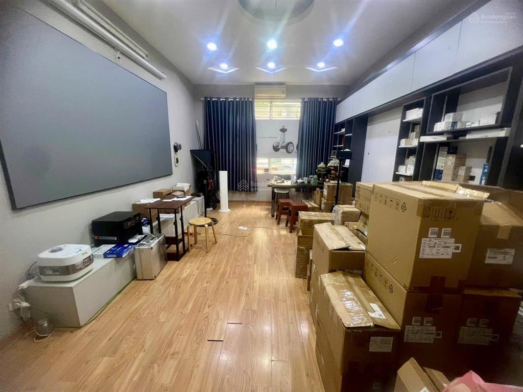 Mặt phố vọng  32m2 x 5 tầng  kinh doanh  mặt tiền 4.5m  vỉa hè 2 làn ô tô tránh  ko quy hoạch!