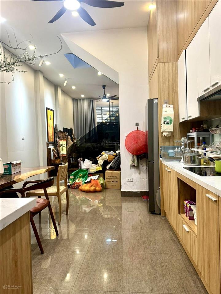 Phân lô lò đúc  ô tô đỗ ngày đêm  74m*5 tầng tặng nội thất  khu cán bộ yên tĩnh  giá bán