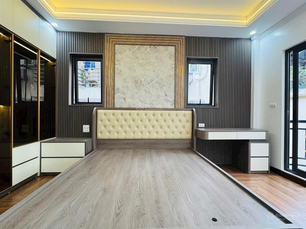 Mặt ngõ hồ linh quang  căn góc xây mới 40m2 x 7 tầng thang máy  20m ra hồ  ngõ thông kinh doanh