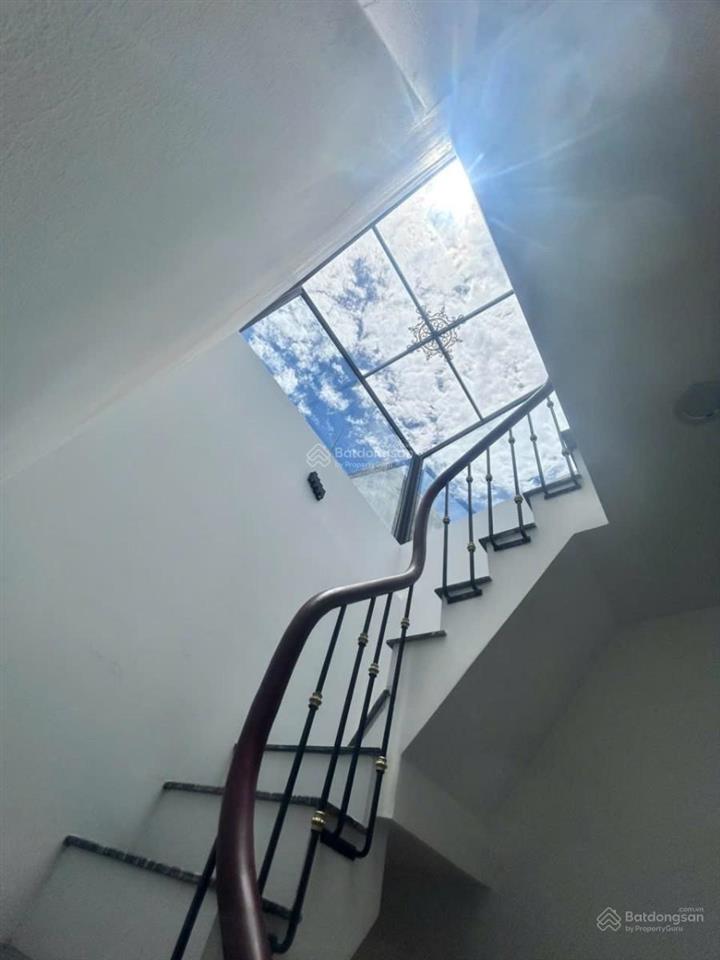Hiếm. nhà minh khai  25m2*5tầng  ngõ nông thoáng  mặt tiền rộng  nhỉnh 5 tỷ