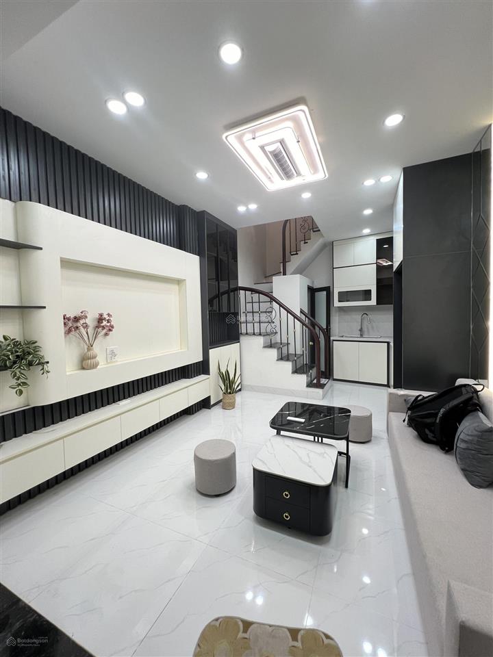 Hiếm. nhà minh khai  25m2*5tầng  ngõ nông thoáng  mặt tiền rộng  nhỉnh 5 tỷ