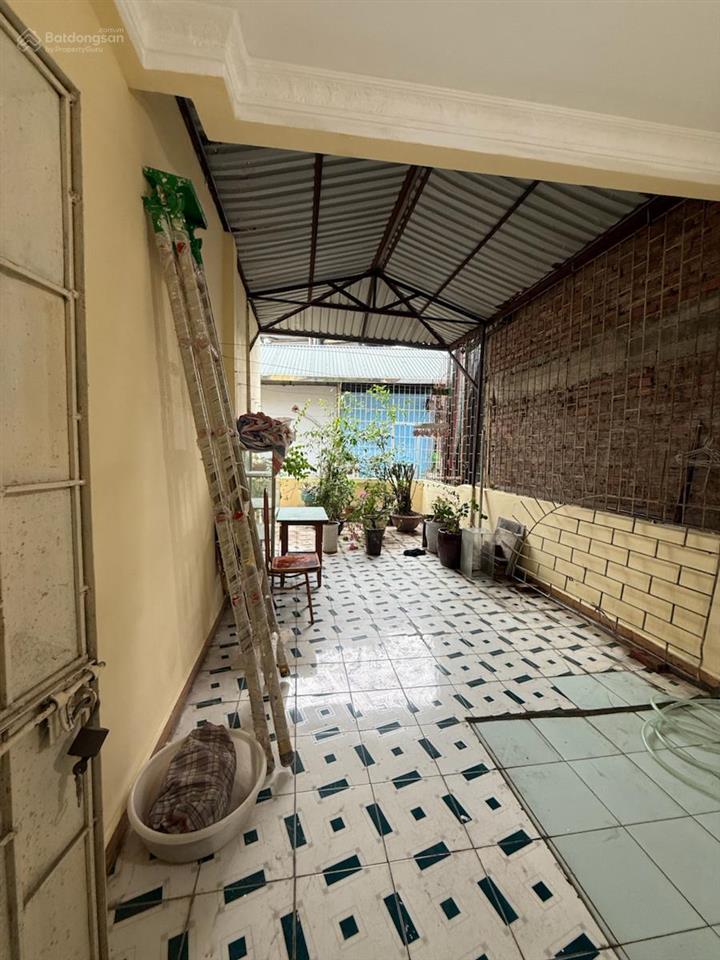 Bán nhà thái hà  56m2*4tầng  không gian rộng rãi, ngõ ba gác 50m ra ô tô  giá cực mềm