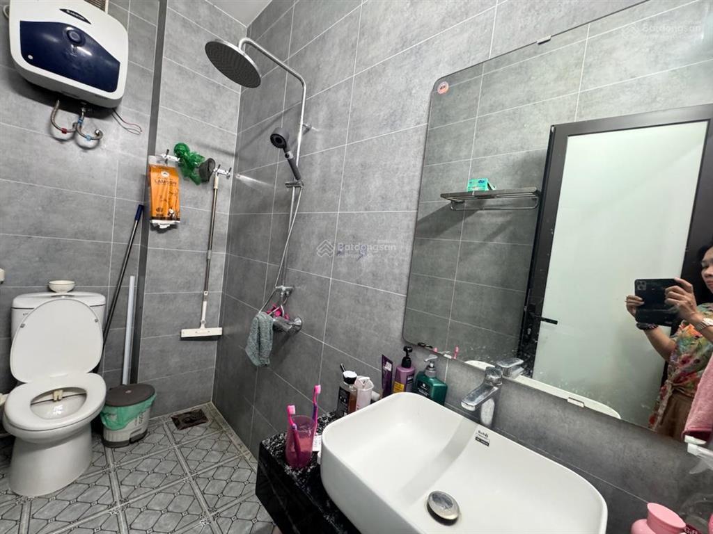 Biệt thự phố đội nhân  vị trí vàng  oto đỗ thoải mái  sân vườn vỉa hè sân chơi  khu biệt lập