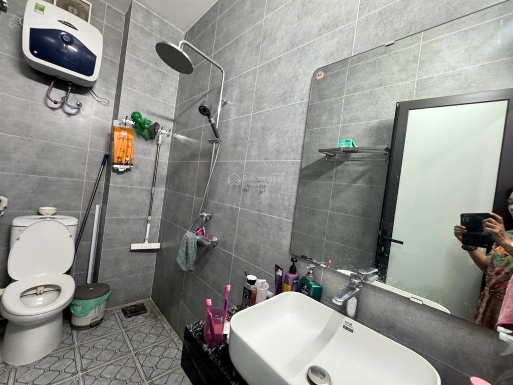 Biệt thự phố đội nhân  vị trí vàng  oto đỗ thoải mái  sân vườn vỉa hè sân chơi  khu biệt lập