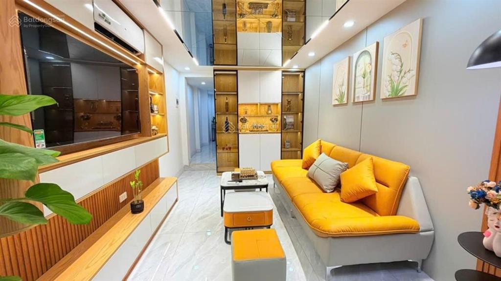 Hoàng hoa thám  ngõ nông rộng  20m ra ô tô  36m*5tầng thang máy  thoáng trước sau