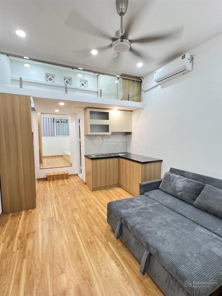 Căn tập thể tầng 3 lò đúc  50m 2 ngủ vskk  sân rộng để xe, nhà thoáng trước sau
