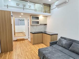 Căn tập thể tầng 3 lò đúc  50m 2 ngủ vskk  sân rộng để xe, nhà thoáng trước sau