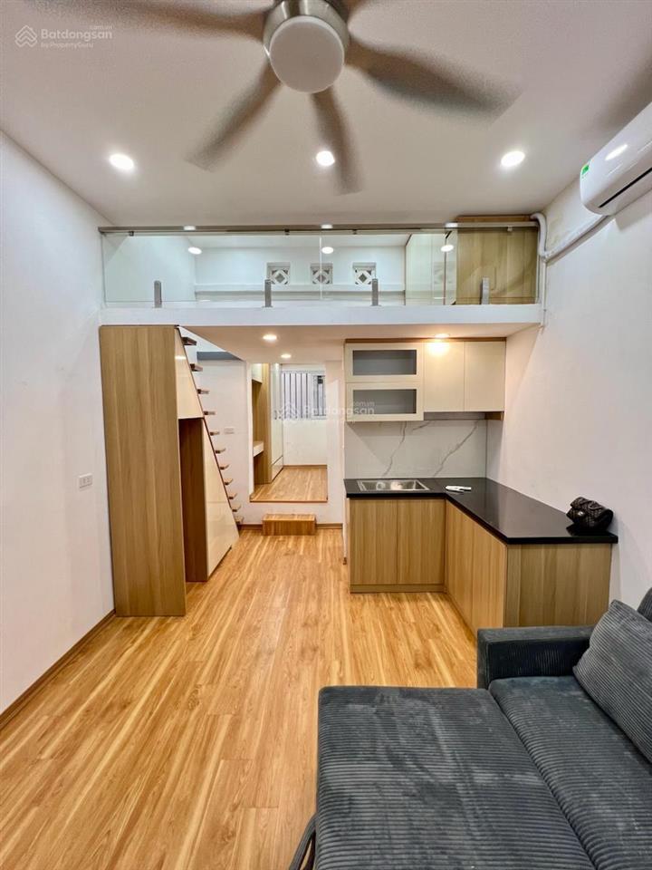 Căn tập thể tầng 3 lò đúc  50m 2 ngủ vskk  sân rộng để xe, nhà thoáng trước sau